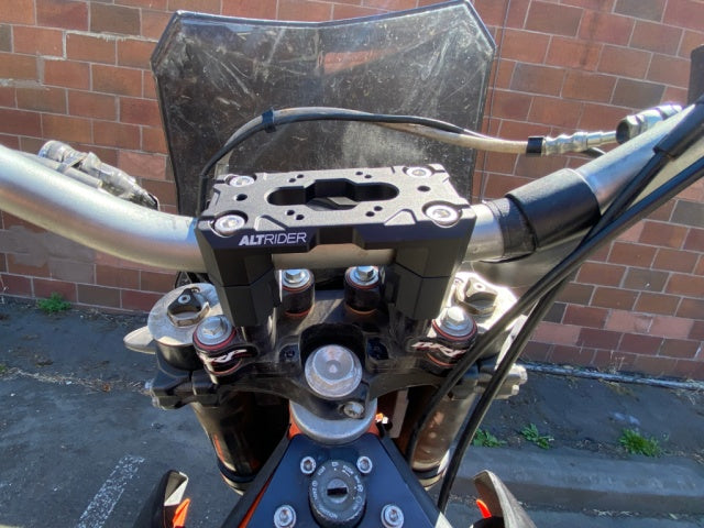 AltRider Top Clamp with AMPS for KTM Models