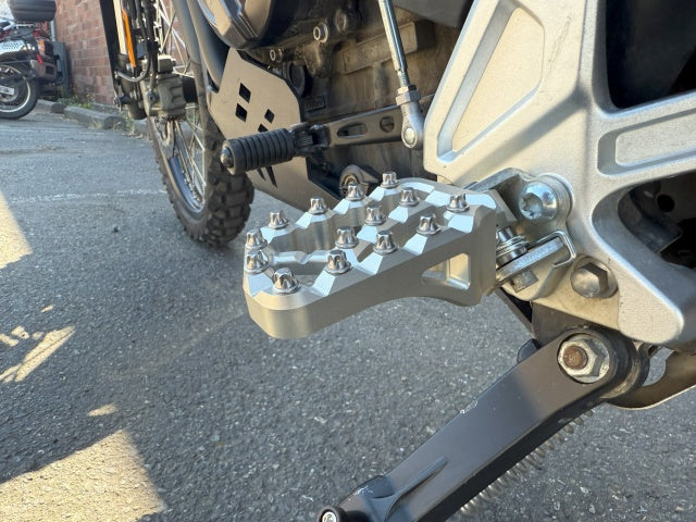 AltRider Adventure II Foot Pegs for Yamaha Tenere 700 and KTM / Husqvarna / GasGas Models - Black